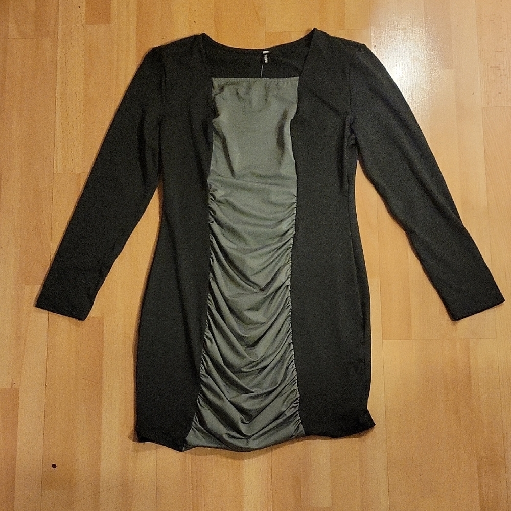 Fashion Mia Elegant Black and Gray Long Sleeve Dress